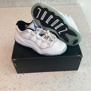 Kids jordan 11 retro low legend blues